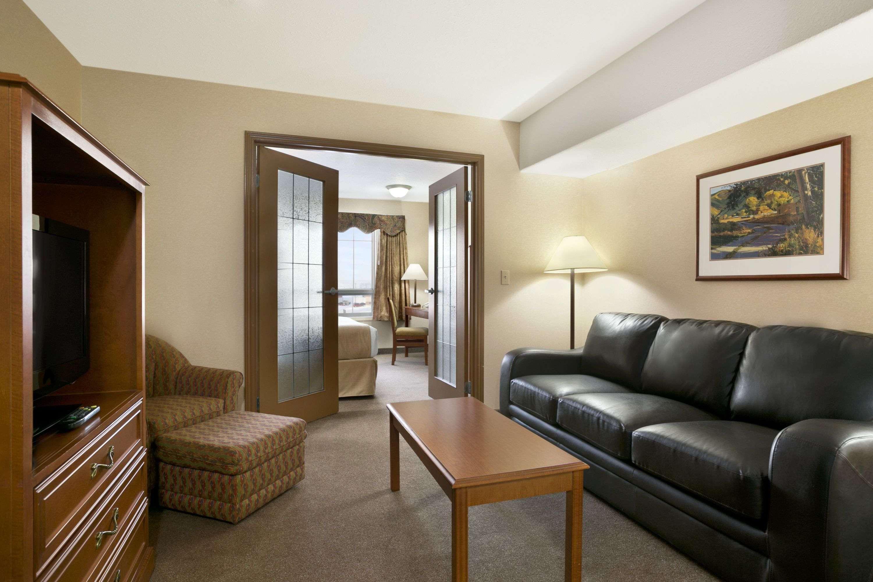 Super 8 By Wyndham High Level Ab Hotell Eksteriør bilde